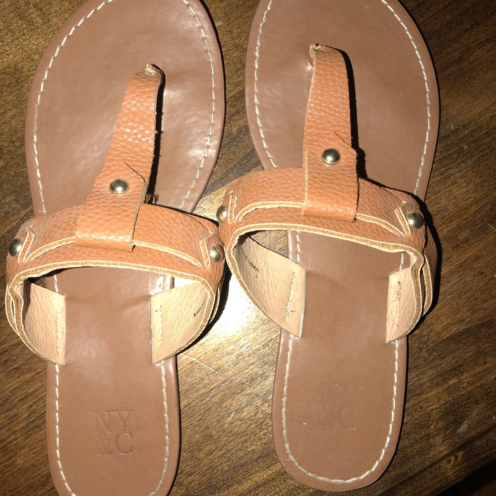 Sandals - Picture 2 of 4